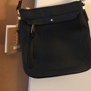 Black CrossBody Bag w/zipper